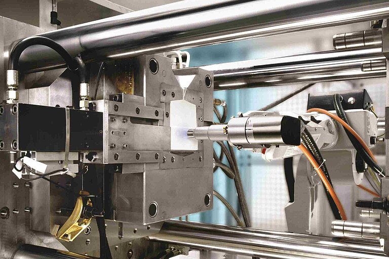 Injection molding machine